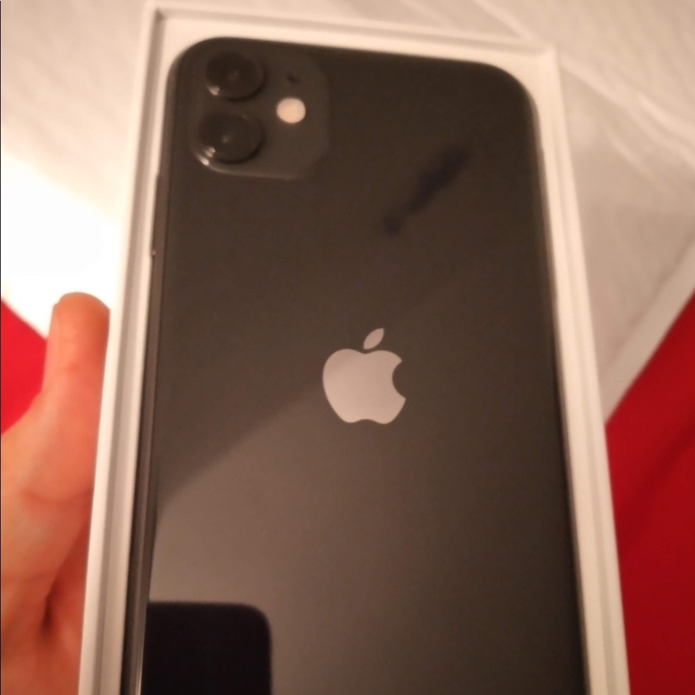 iPhone 11